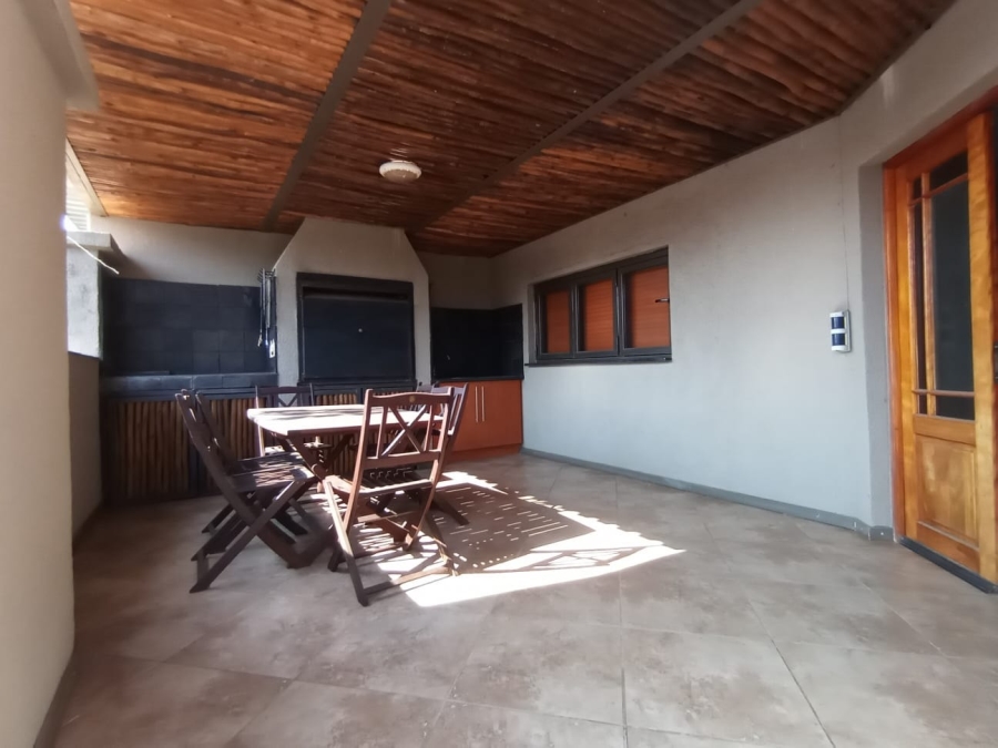 6 Bedroom Property for Sale in Vredefort Free State